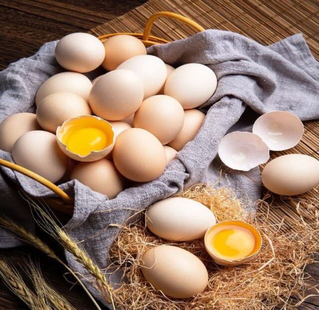 Con số may mắn khi chiêm bao thấy trứng gà Con số may mắn khi chiêm bao thấy trứng gà